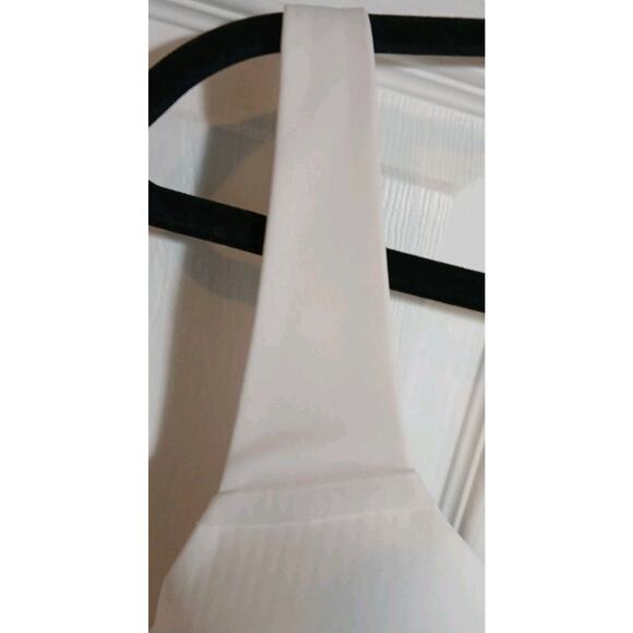 Victoria's Secret VSX 42DDD Featherweight Max Sports Bra High Impact Wireless - Picture 4 of 11